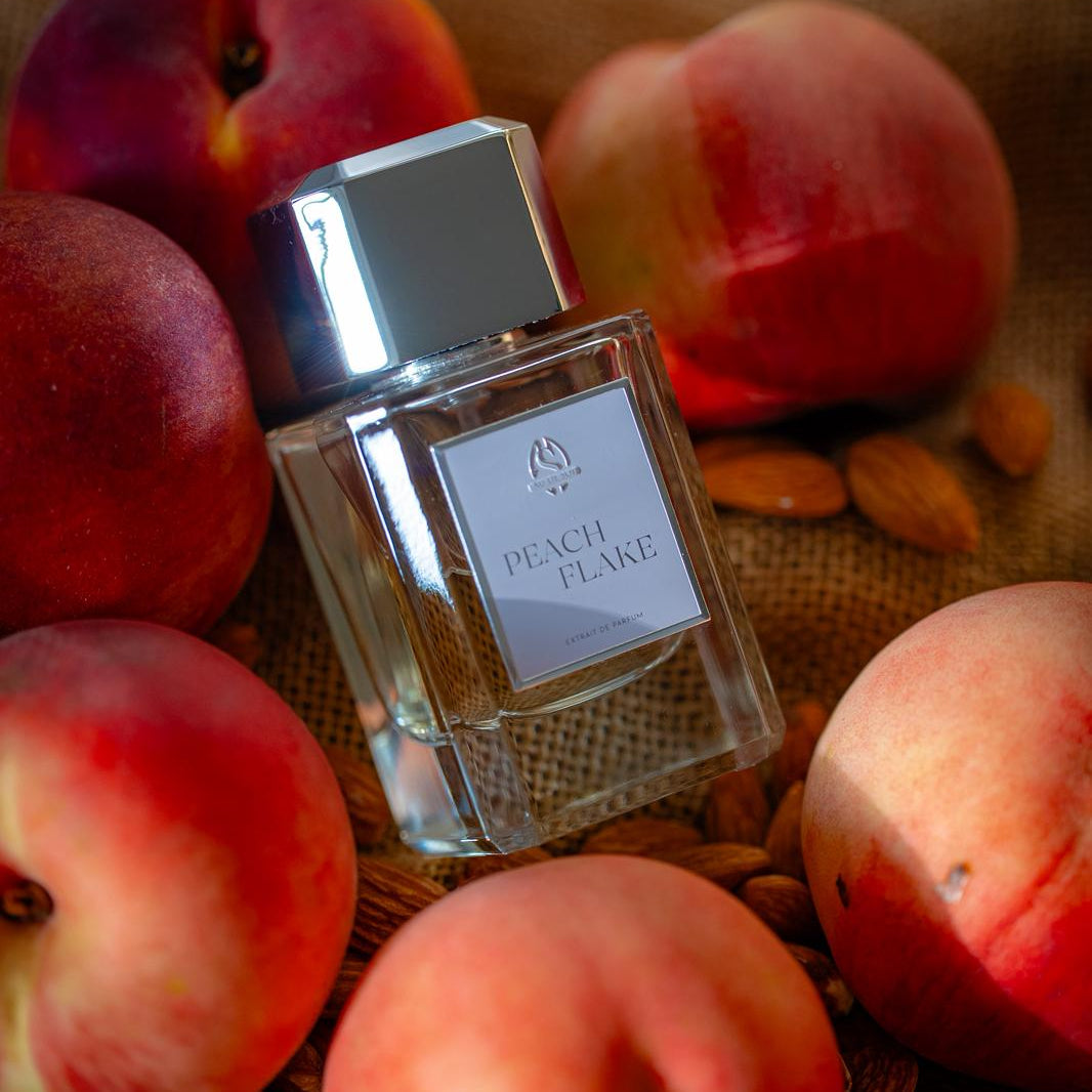 eau de parfum Peach Flake notes pêche amande flacon pêches amandes
