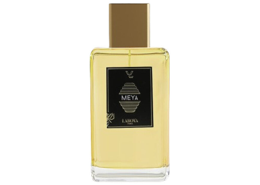 Flacon parfum Meya Laboya sur fond blanc 